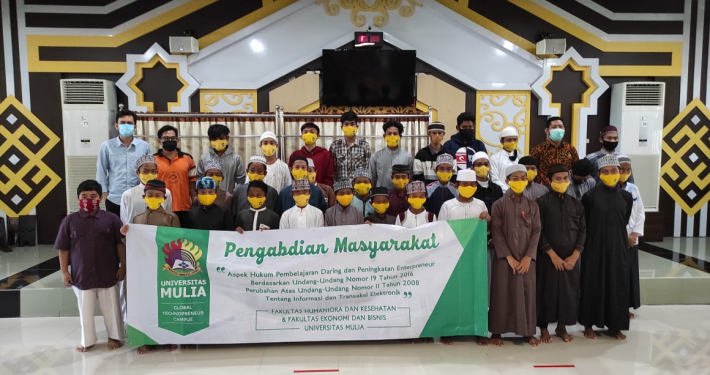 Foto bersama Thafidz Qur'an Putra Masjid Istiqamah