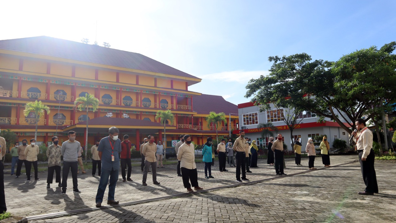 Kegiatan Rutin Apel Pagi setiap Senin Pagi, Senin (21/12). Foto: Hasnawi