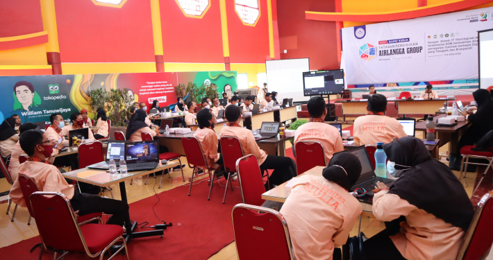 Suasana Raker 2021 yang berlangsung di Aula Kampus Cheng Ho Universitas Mulia, Rabu (24/2). Foto: Nadya