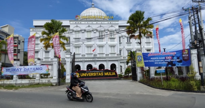 Selamat Datang Peserta Ujian CAT CPNS Kota Balikpapan Tahun 2021 di Universitas Mulia. Foto: PSI