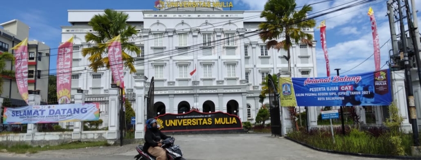 Selamat Datang Peserta Ujian CAT CPNS Kota Balikpapan Tahun 2021 di Universitas Mulia. Foto: PSI