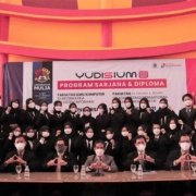Foto bersama peserta Yudisium Tahun 2021. Foto: Media Kreatif