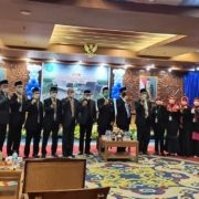 DR. Agung Sakti Pribadi (enam dari kiri) sebagai pengurus DPW Forsiladi Kalimantan Timur periode 2022-2027 yang baru dilantik, Senin (17/1). Foto: Istimewa