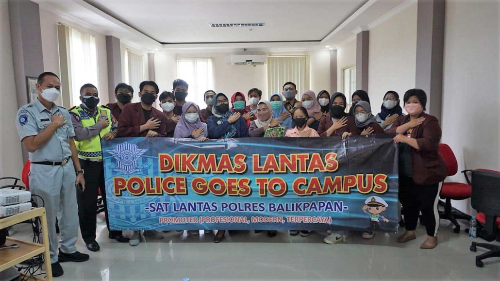Police Goes to Campus yang digelar Dikmas Lantas Polresta Balikpapan bersama HIMA Prodi Ilmu Hukum Universitas Mulia, Jumat (25/2). Foto: Istimewa