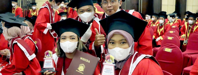 Lulusan Universitas Mulia tahun 2021. Foto: Media Kreatif