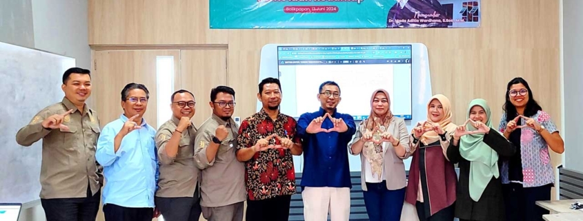 Dosen Fakultas Ekonomi dan Bisnis foto bersama usai Sharing Session. Foto: Istimewa