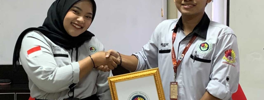 Ranisa, Ketua HIMA Manajemen yang baru menggantikan Agung Widiyanto yang naik menjadi Ketua BEM Universitas Mulia periode 2024-2025. Foto: dok. Manajemen