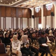 Mahasiswa Prodi S1 Manajemen Universitas Mulia sedang menyimak pemaparan materi Entrepreneurship. Foto: Media Kreatif