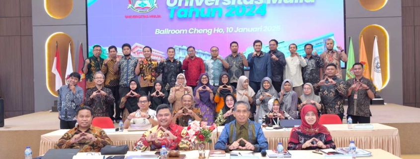 Foto bersama peserta Rakor dari seluruh Fakultas bersama Rektor dan Yayasan Airlangga. Foto: Media Kreatif