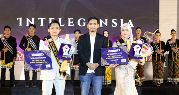 Agung Widiyanto, mahasiswa Universitas Mulia, berhasil meraih penghargaan sebagai Pemuda Terbaik kategori Intelegensia Putra Duta Pemuda Kota Balikpapan 2025. Foto: Istimewa