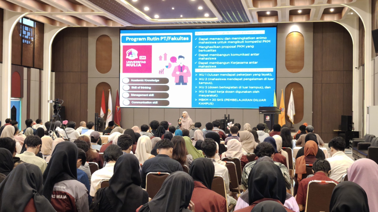 Suasana Workshop Riset PKM 2025 Universitas Mulia yang diikuti dengan antusias oleh mahasiswa dan dosen pendamping