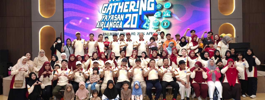 Foto bersama sivitas Universitas Mulia. Foto: Media Kreatif