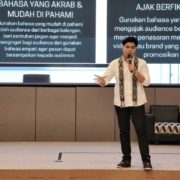 Kevin Laoh, pemenang Mr. Teen Kalimantan Timur 2022 ini menekankan bahwa menjadi kreator profesional di zaman sekarang membutuhkan lebih dari sekadar estetika, melainkan strategi yang matang. Foto: Media Kreatif